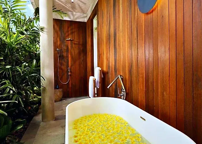 Villa Splendor 7 Bedroom With Private Pool Ne121a Canggu (Bali)